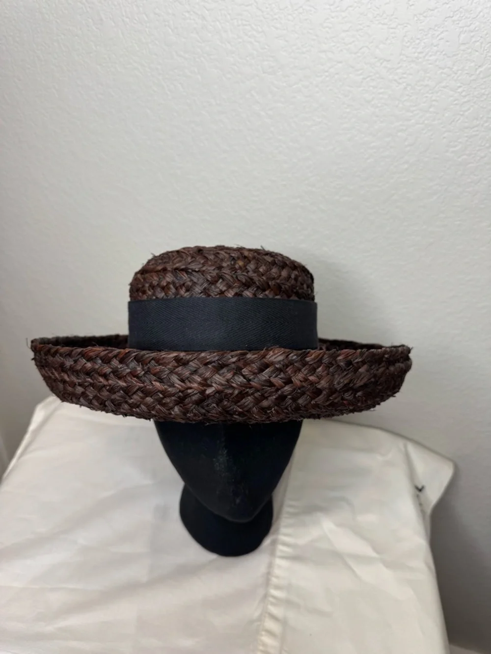 Helen Kaminski Raffia Straw Hat Brown Wide Brim Sun Hat Madagascar Ribbon Resort